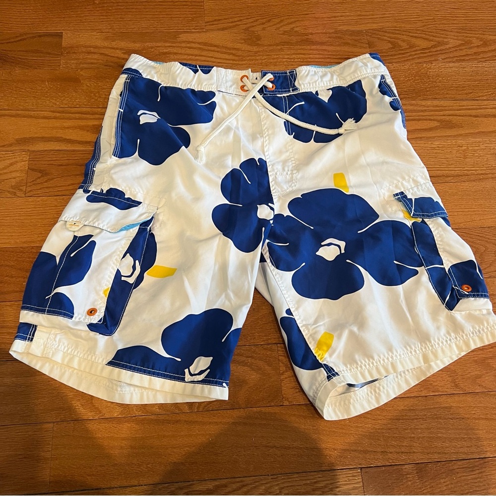 American Eagle Outfitters Swim Trunks Mens Size M Medium White Blue Floral